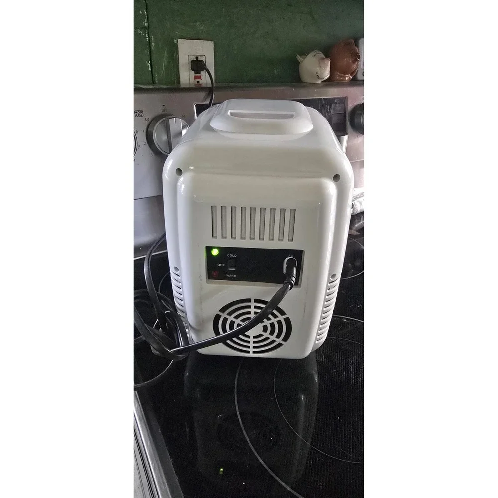 Mica Beauty Cosmetics Skincare Refrigerator Thermo Electric Cool and Travel 4 Li